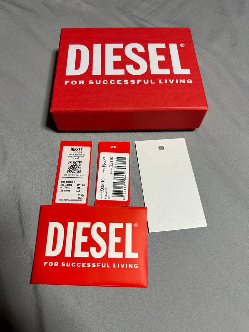 美品 ディーゼル diesel キーケース 本革 Dロゴ 6連 カーキ