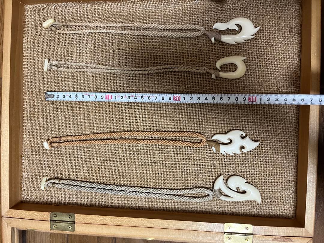 ハワイアンインテリア　ボーンフック　ボーンカービング