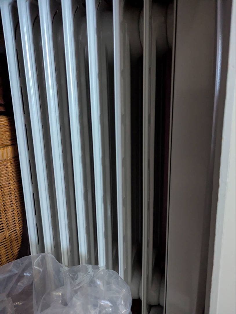 デロンギ オイルヒーター KHD410812-GC 電気 ゼロ風暖房 静音