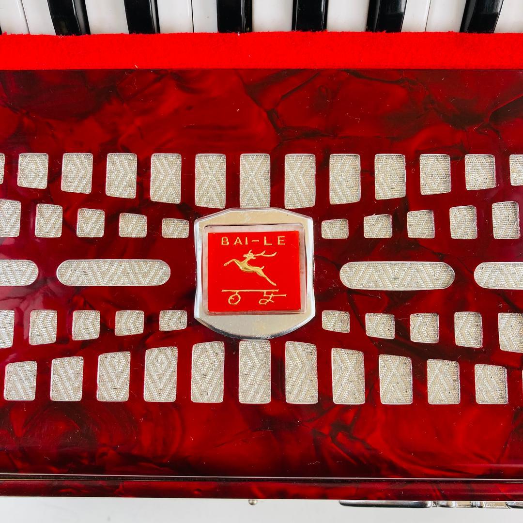 美品 BAILE アコーディオン M2019 30鍵 24ベース 赤 ケース付