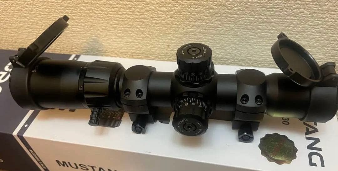 ベクターオプティクス ライフルスコープ Mustang 1-4x30 〔美品〕