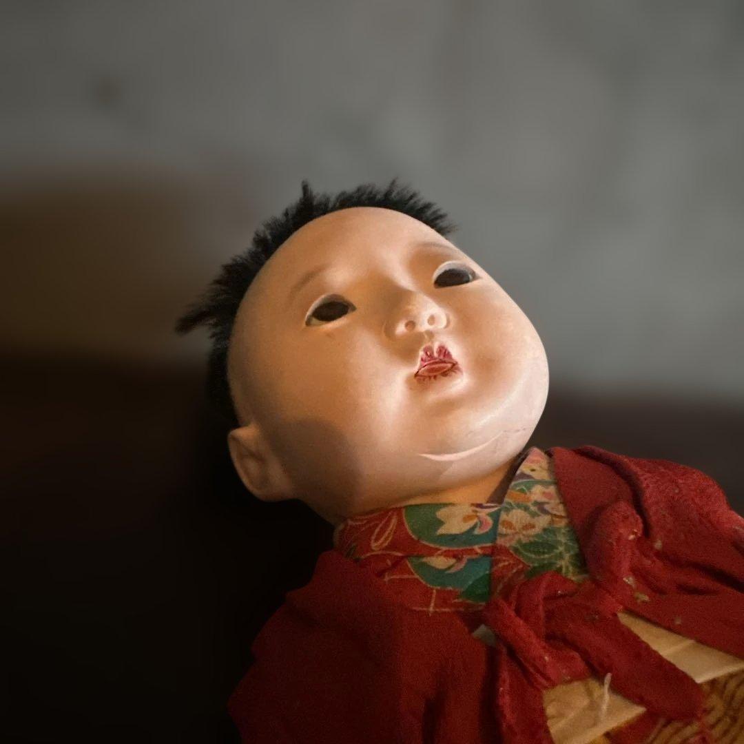 瞬間的お値下げ‼️ヴィンテージ　市松人形 赤と緑の花柄着物　幼子　かわいいあんよ