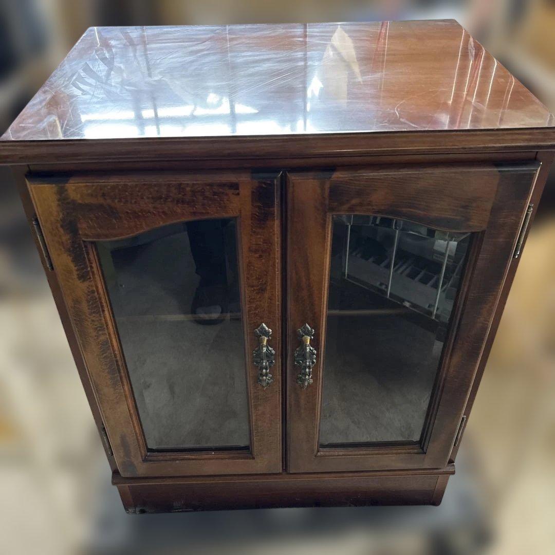 カリモク 2枚扉 キャビネットコロニアル 収納棚 食器棚