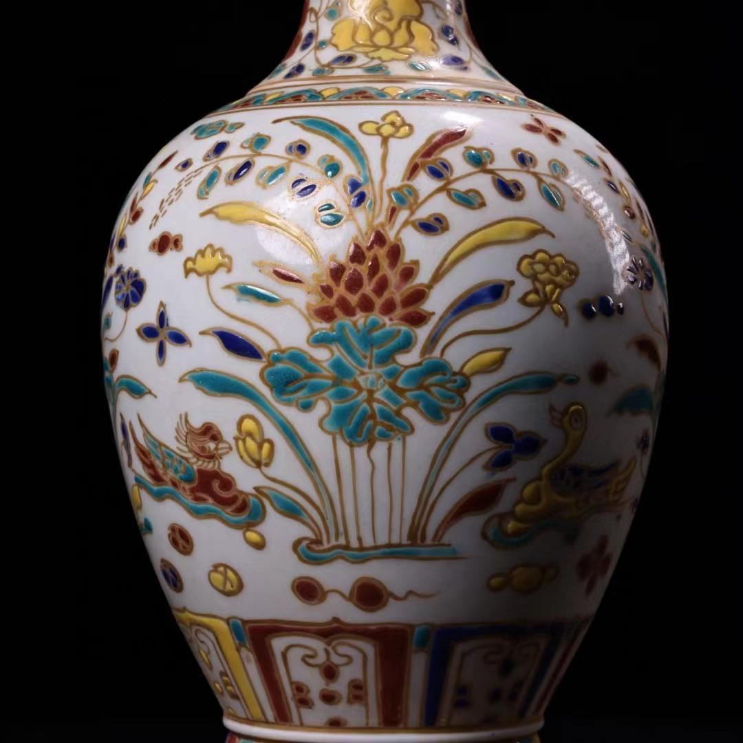 中国古美術・旧蔵粉彩陶磁器の花瓶・純銀の花飾り台座・置物・純手描き・文房具・箱付