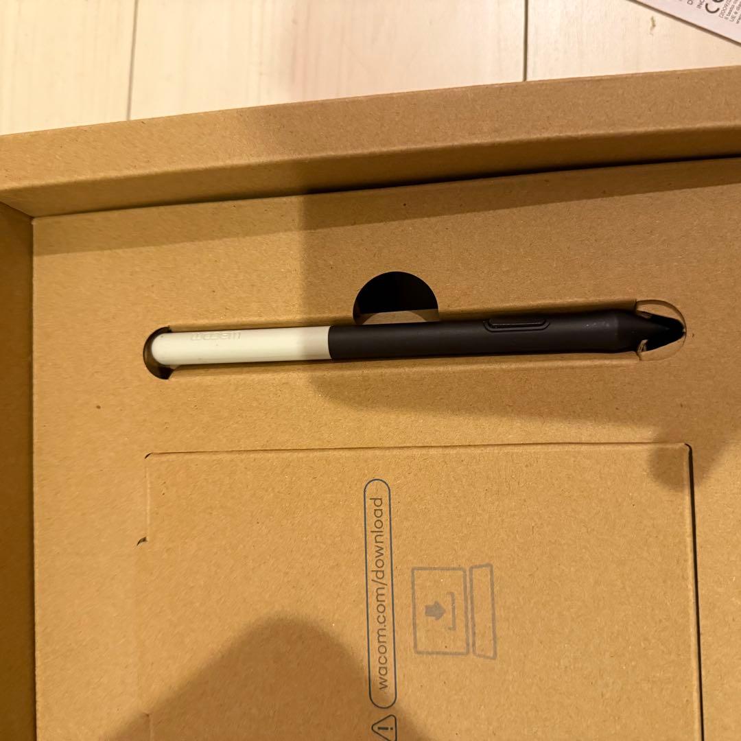 Wacom One Creative Pen Display 本体
