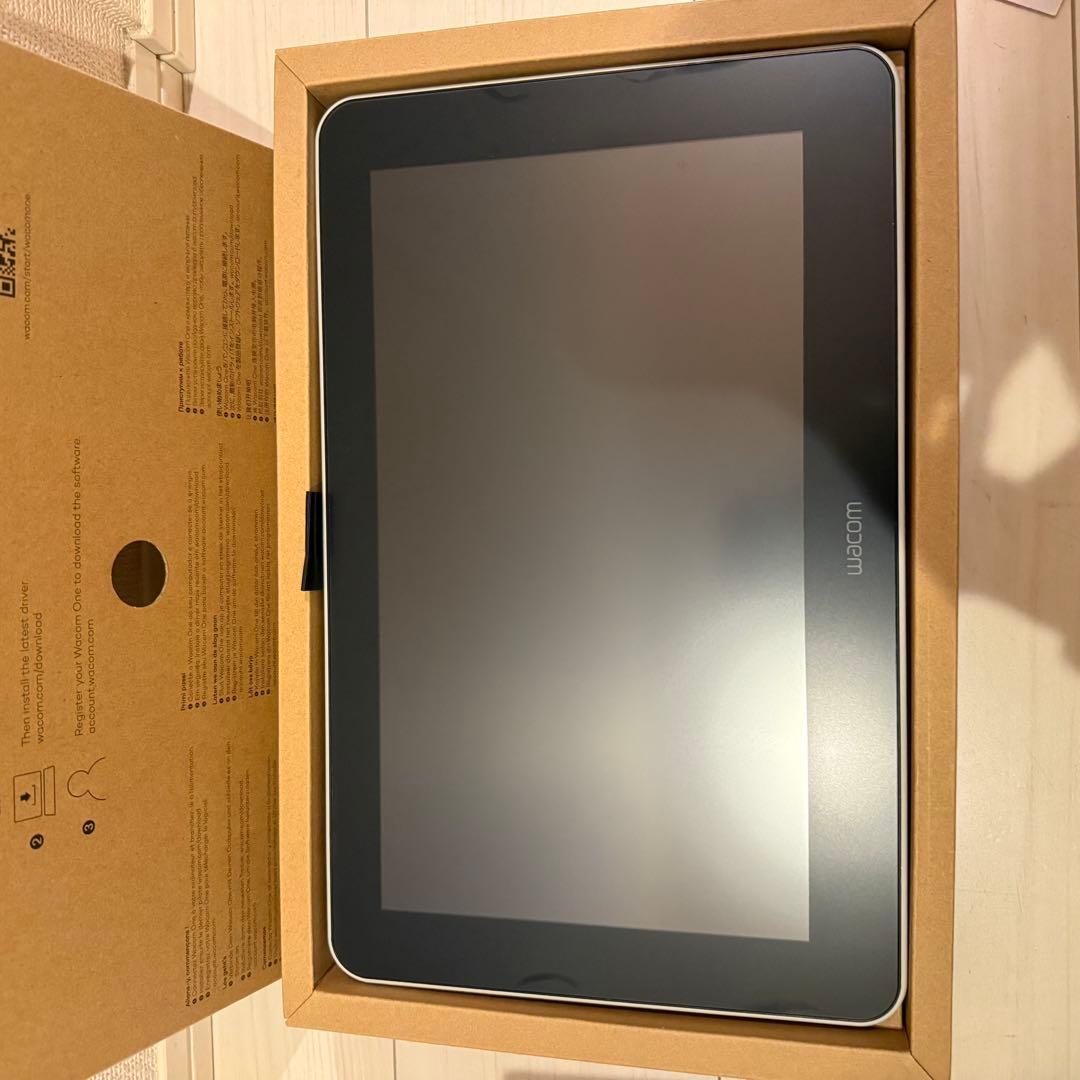 Wacom One Creative Pen Display 本体