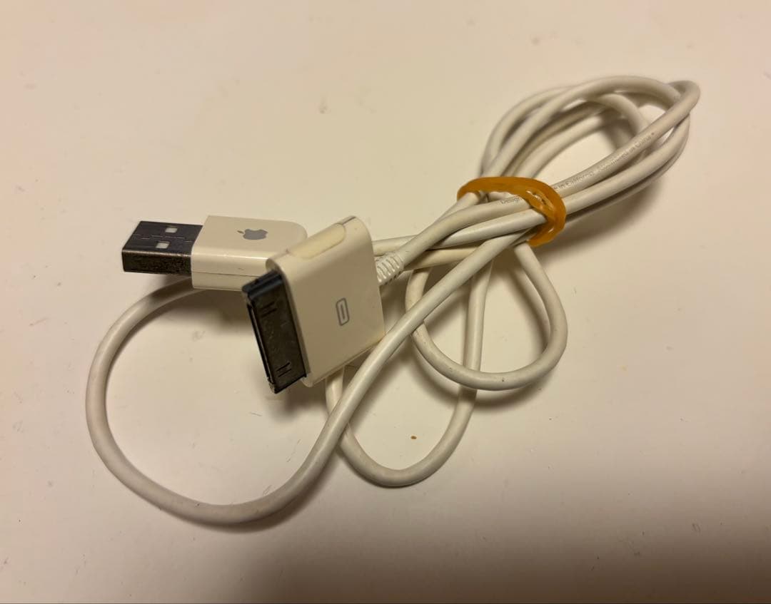 iPod Classic 80GB シルバー 充電ケーブル・USB端子・ケース付