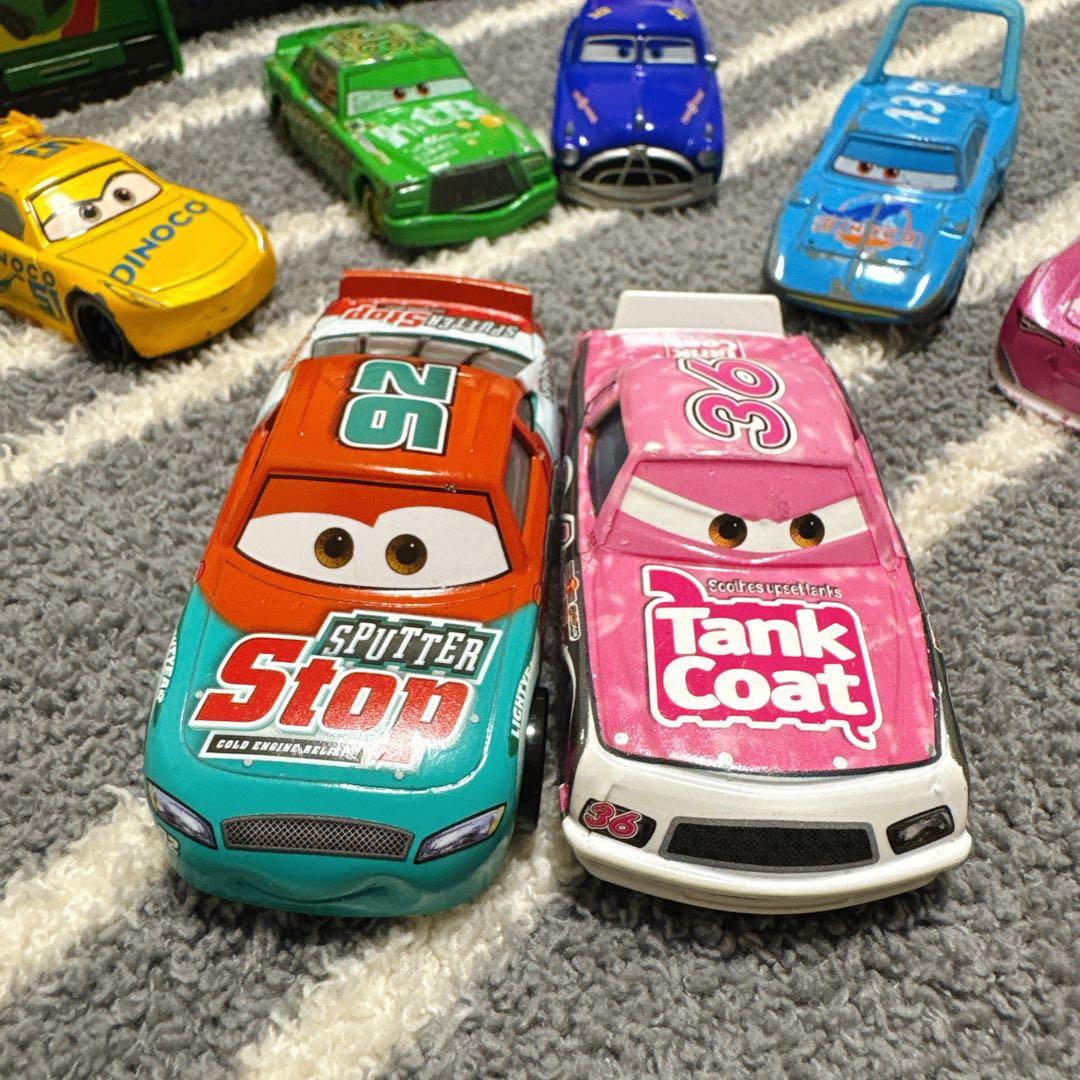 カーズ　トレーラー　ミニカー　セット