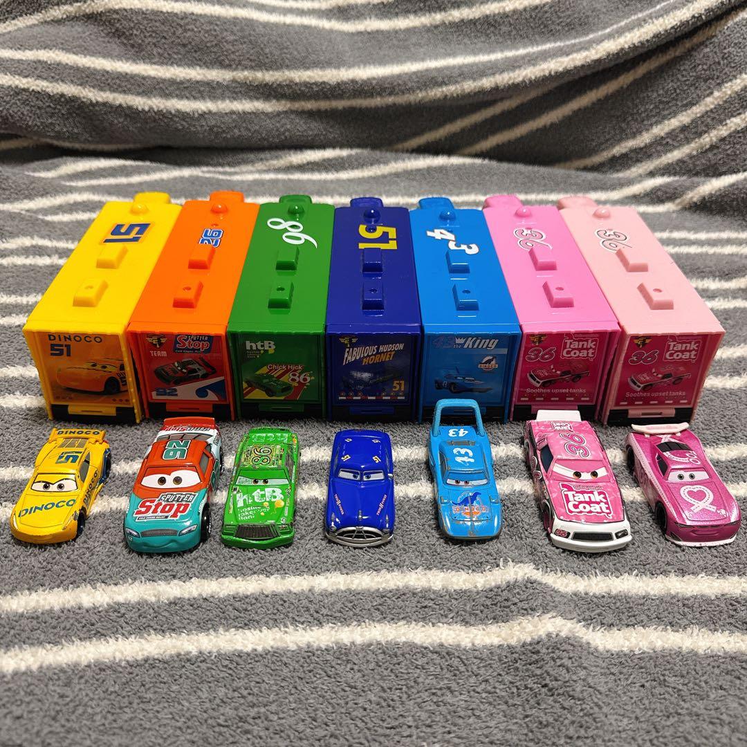 カーズ　トレーラー　ミニカー　セット