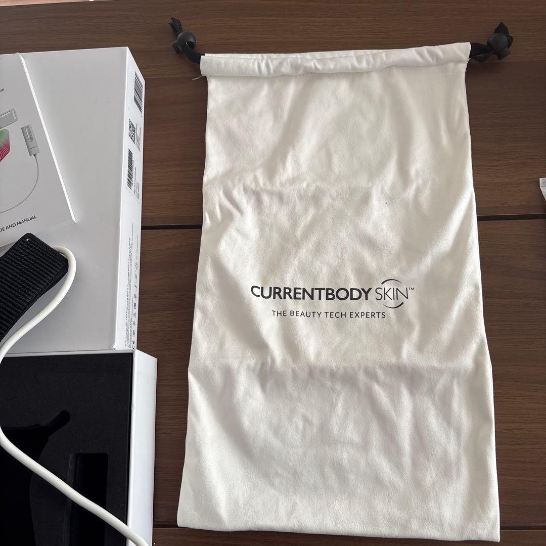 CURRENTBODY SKIN LEDデコルテマスク