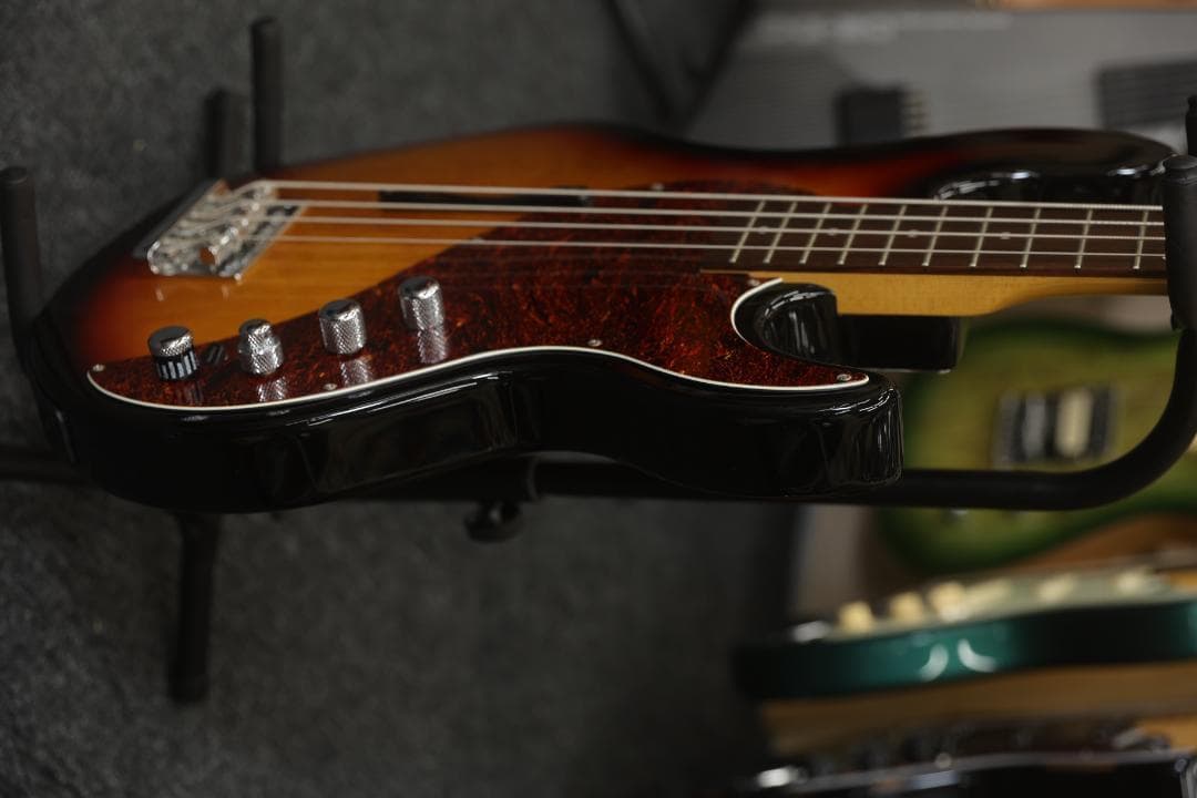 【9034】 Line6 Variax Bass 700 バリアックス ベース