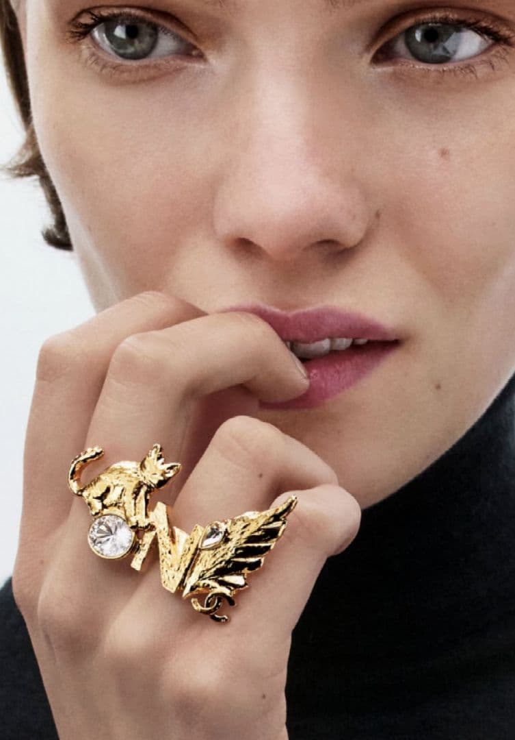 CHANEL 猫ブローチ クリスマス限定 2025