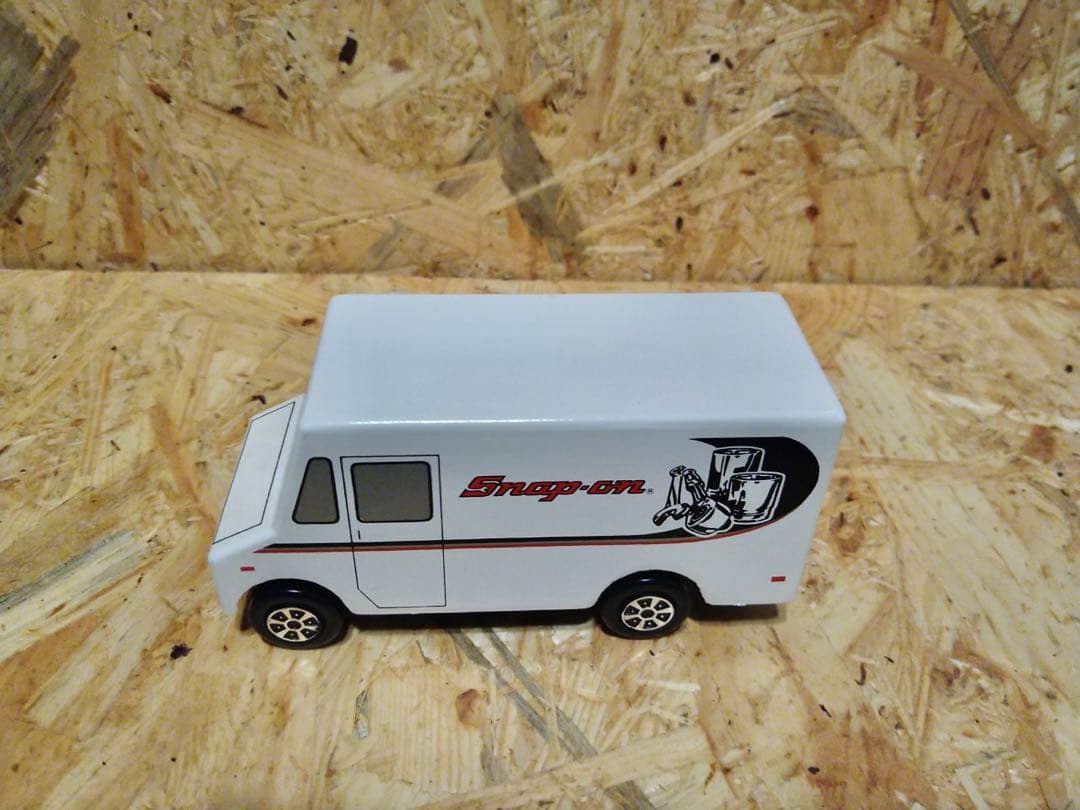 スナップオン　スナップオンバン　ミニカー　ホワイト