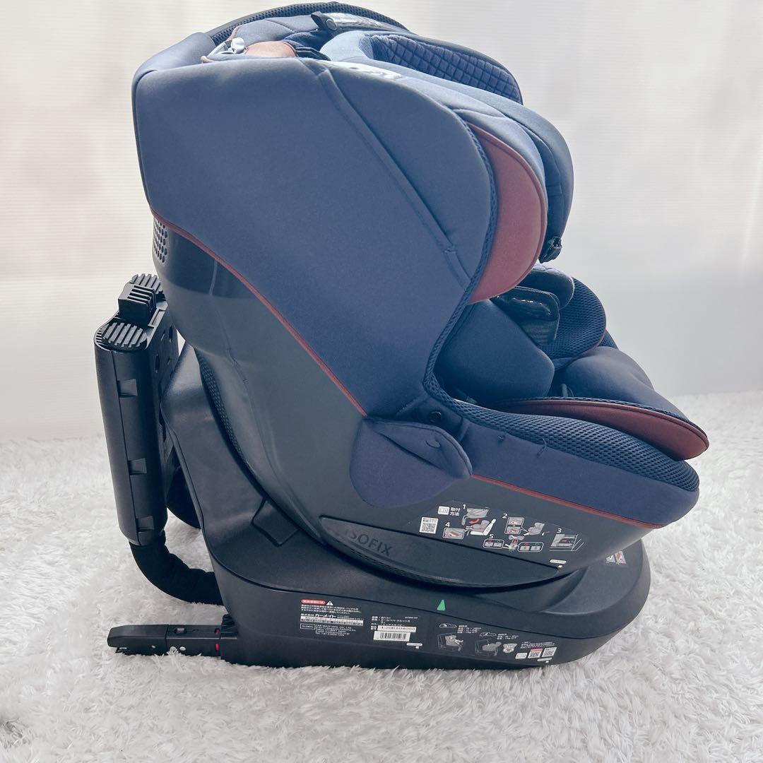 エールべべ クルットR ウィ リュクスネイビー チャイルドシート