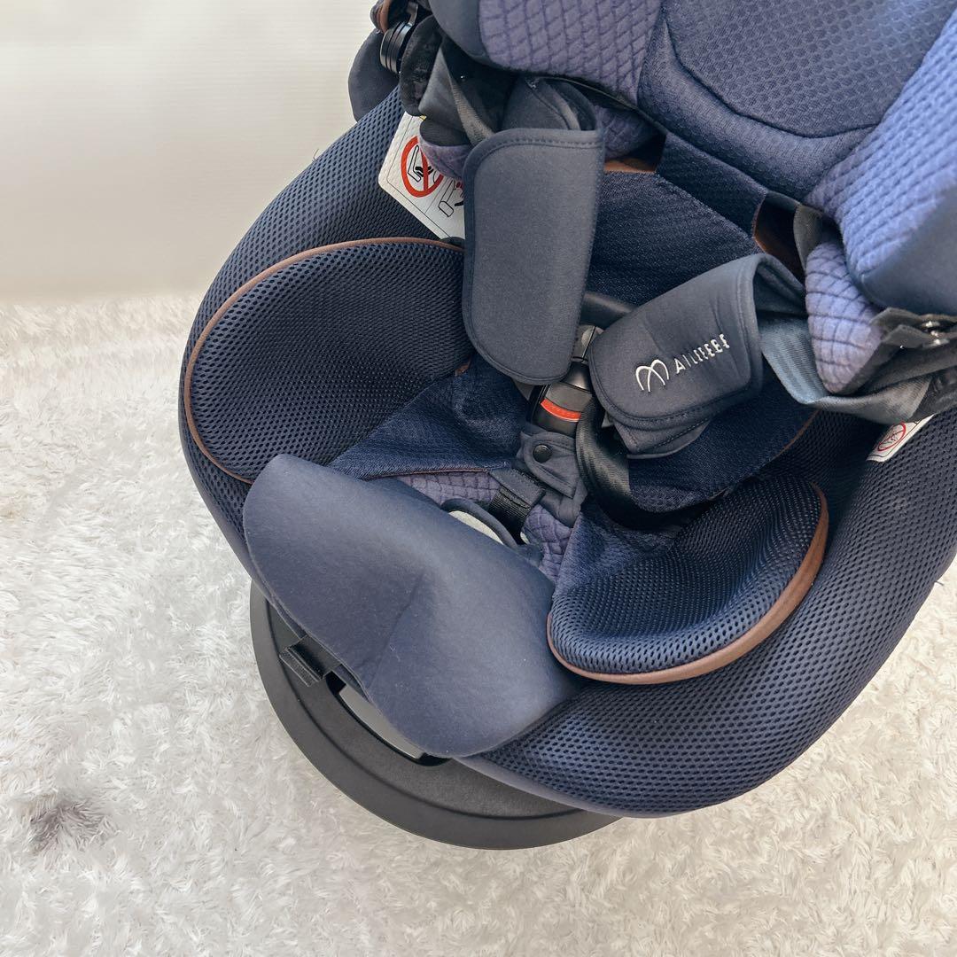 エールべべ クルットR ウィ リュクスネイビー チャイルドシート