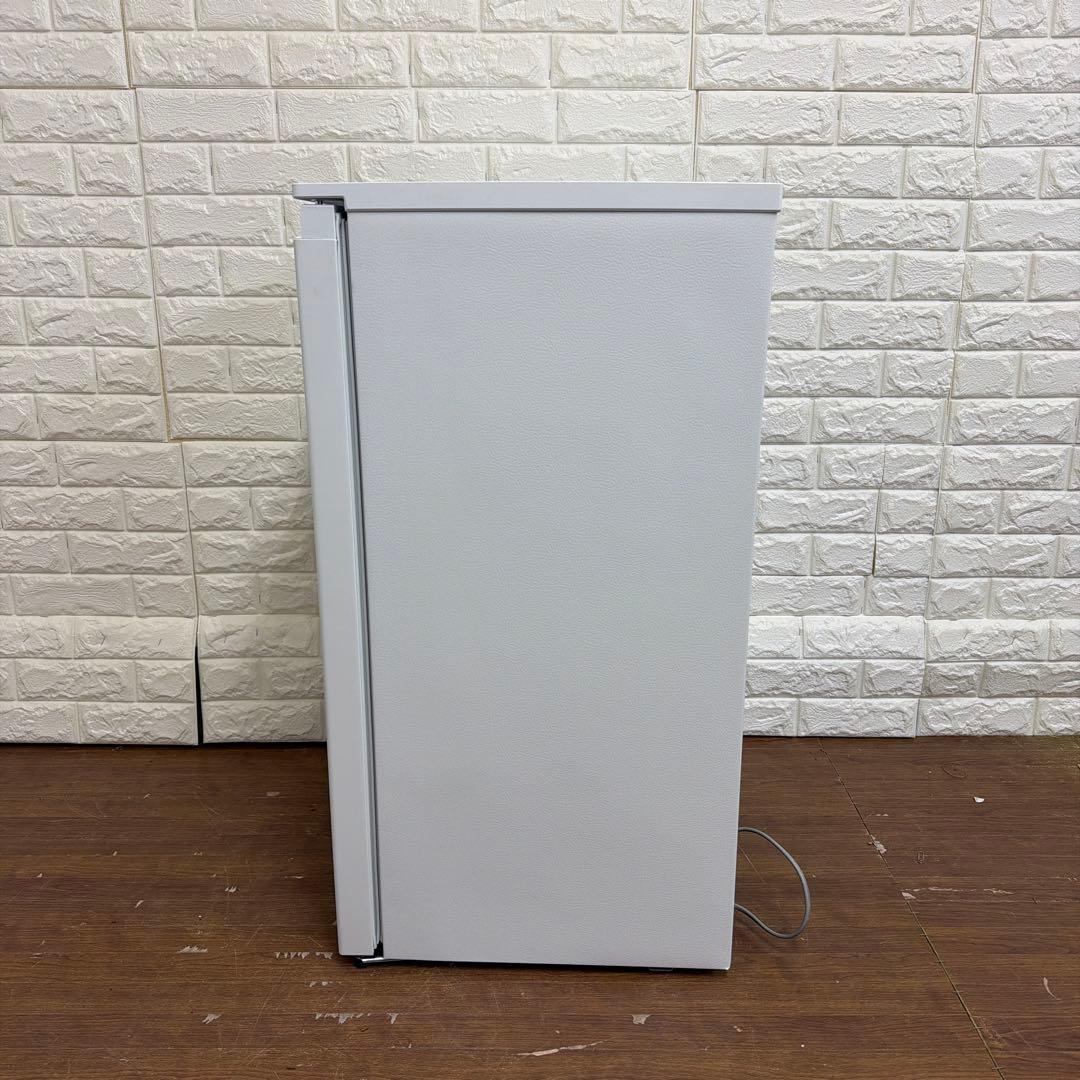 送料無料2023年式　HF-A61W Hisense 冷凍庫 ホワイト
