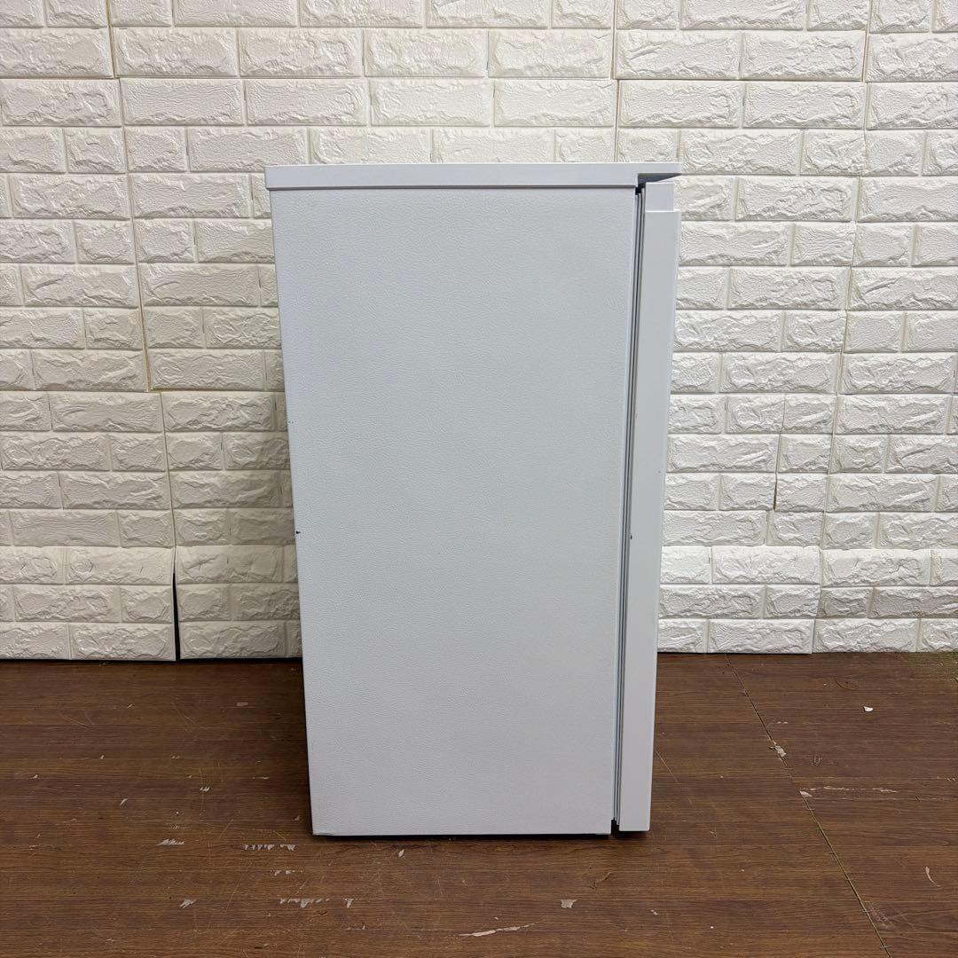 送料無料2023年式　HF-A61W Hisense 冷凍庫 ホワイト