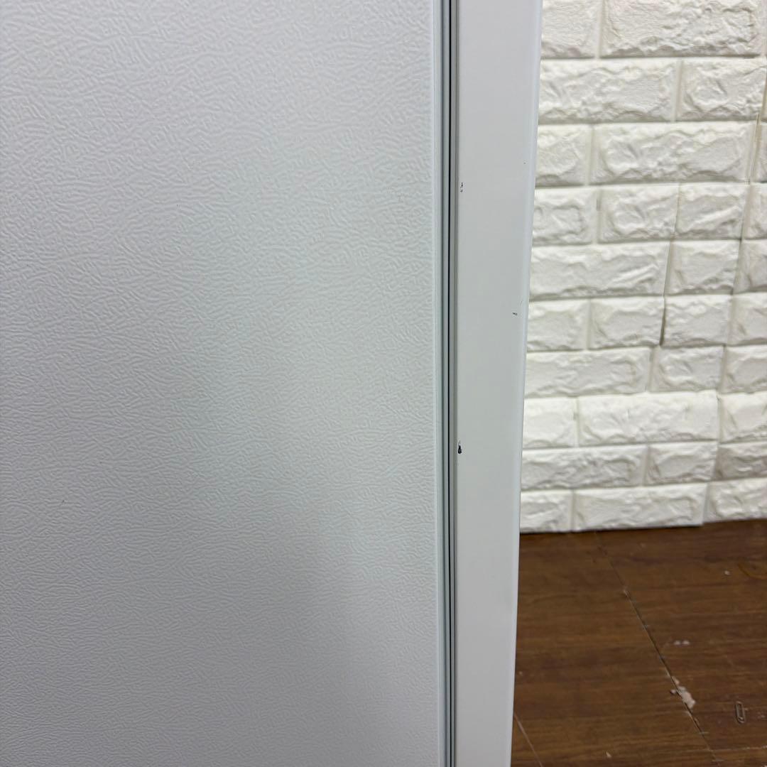 送料無料2023年式　HF-A61W Hisense 冷凍庫 ホワイト