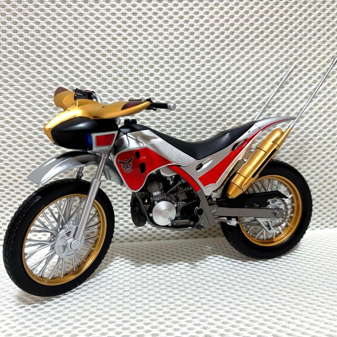 S.H.Figuarts トライチェイサー2000