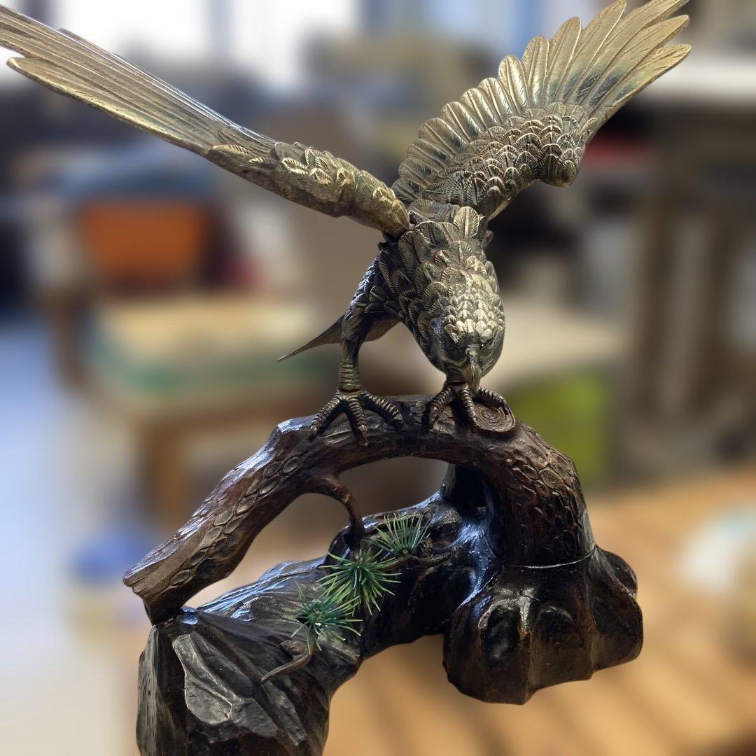 鷲の金属彫刻 ブロンズ色