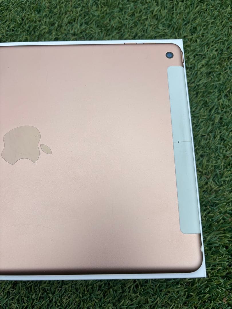 mama iPad A1954 第６世代　ゴールド