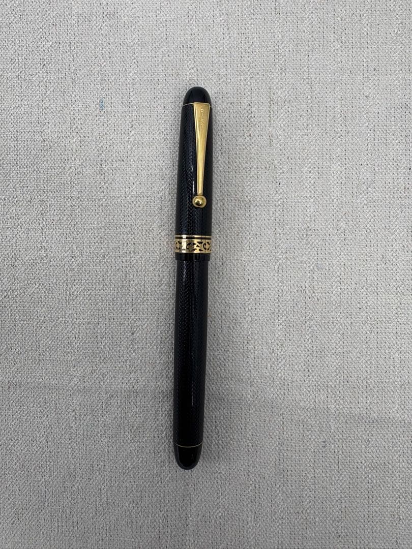 PILOT パイロット65周年記念万年筆 14K ペン先 ブラック×ゴールド