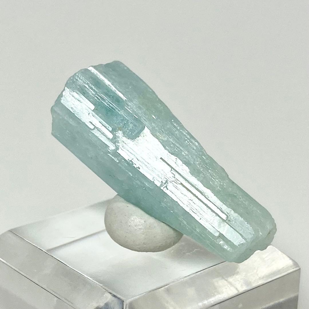 ベリル　アクアマリン　緑柱石　鉱物標本　原石　天然石　ストーン　エメラルドコア