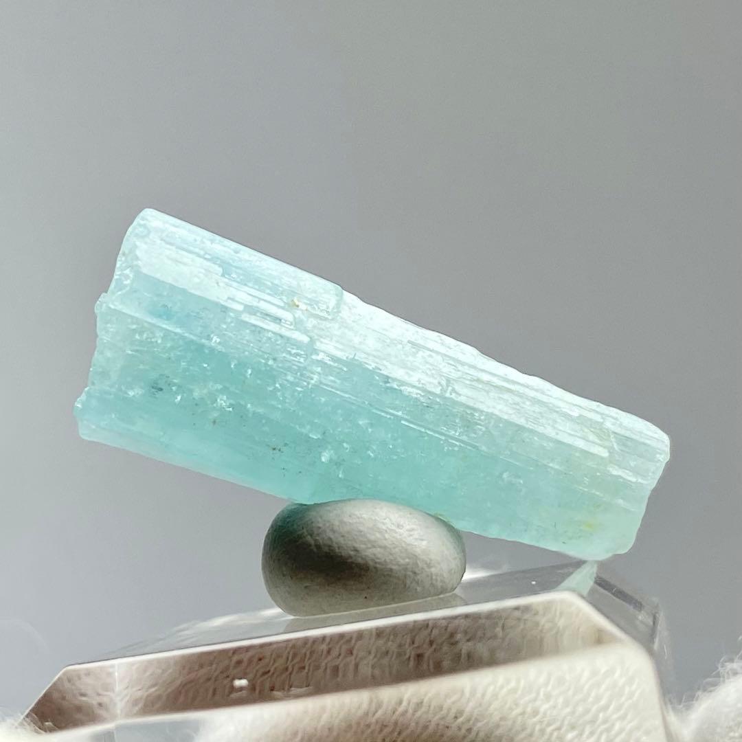 ベリル　アクアマリン　緑柱石　鉱物標本　原石　天然石　ストーン　エメラルドコア