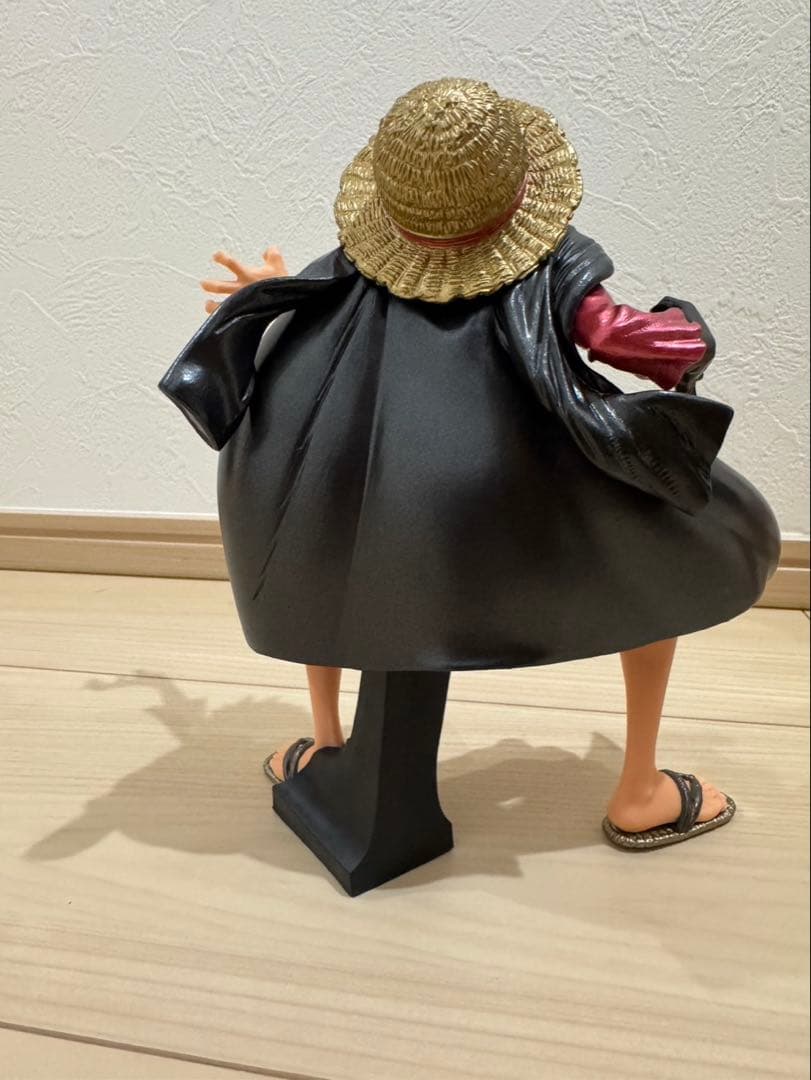 ONEPIECEフィギュア ルフィ エース ゾロ ナミ ロビン シャンク サボ