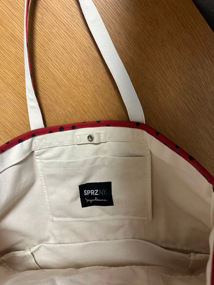 【レア　草間弥生×UNIQLO コラボ　大容量トートバック】