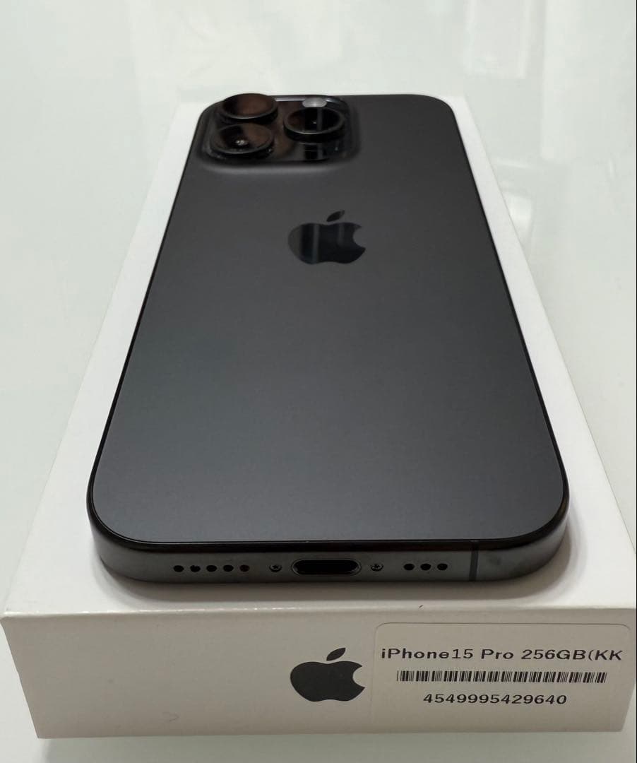 iphone 15PRO 256GB ブラックチタニウム バッテリー95%