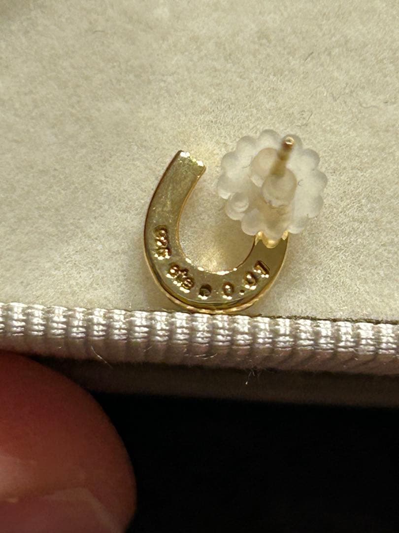 人気　ete ホースシューゴールドピアス　ダイヤモンド　両耳　馬蹄