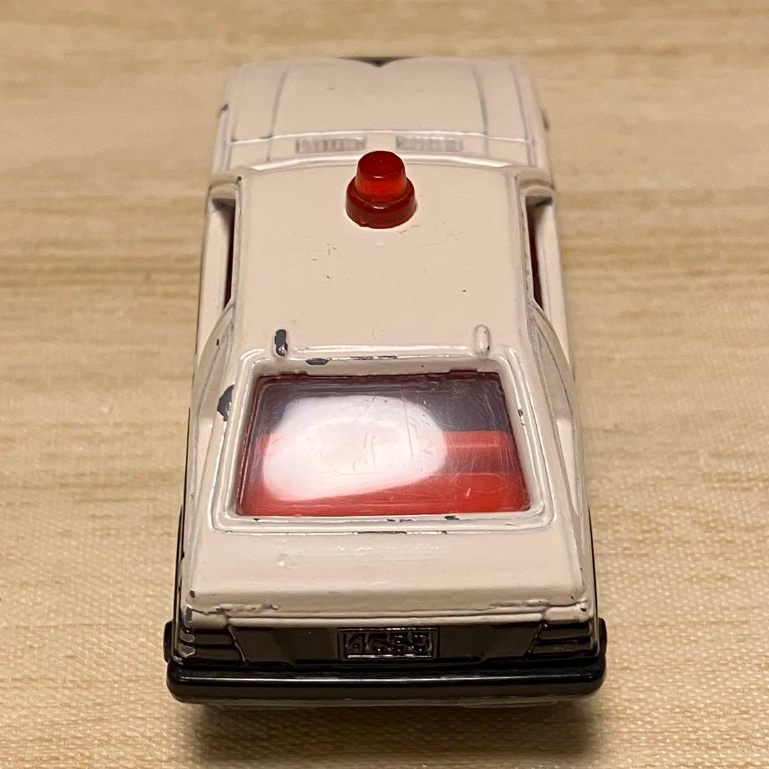 トミカ スズキ セルボ パトカー No.75 1/52