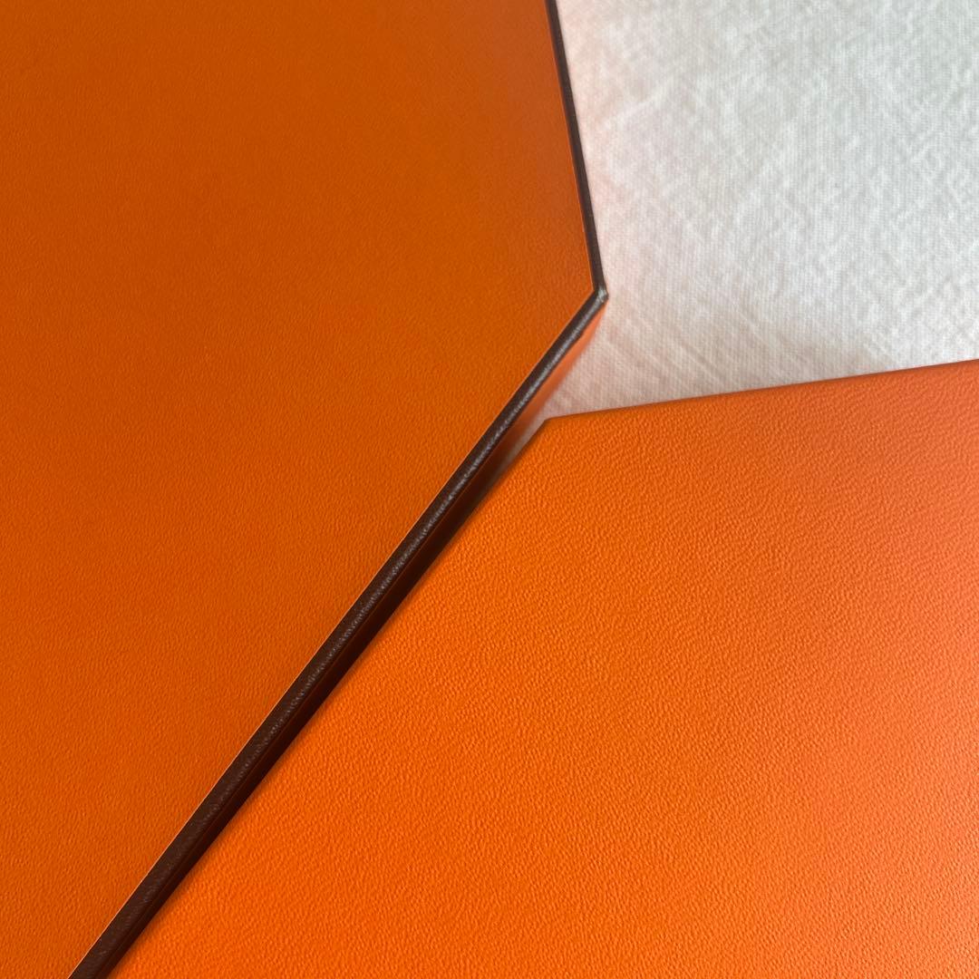 【激レア】HERMÈS オレンジ ハート型ギフト箱