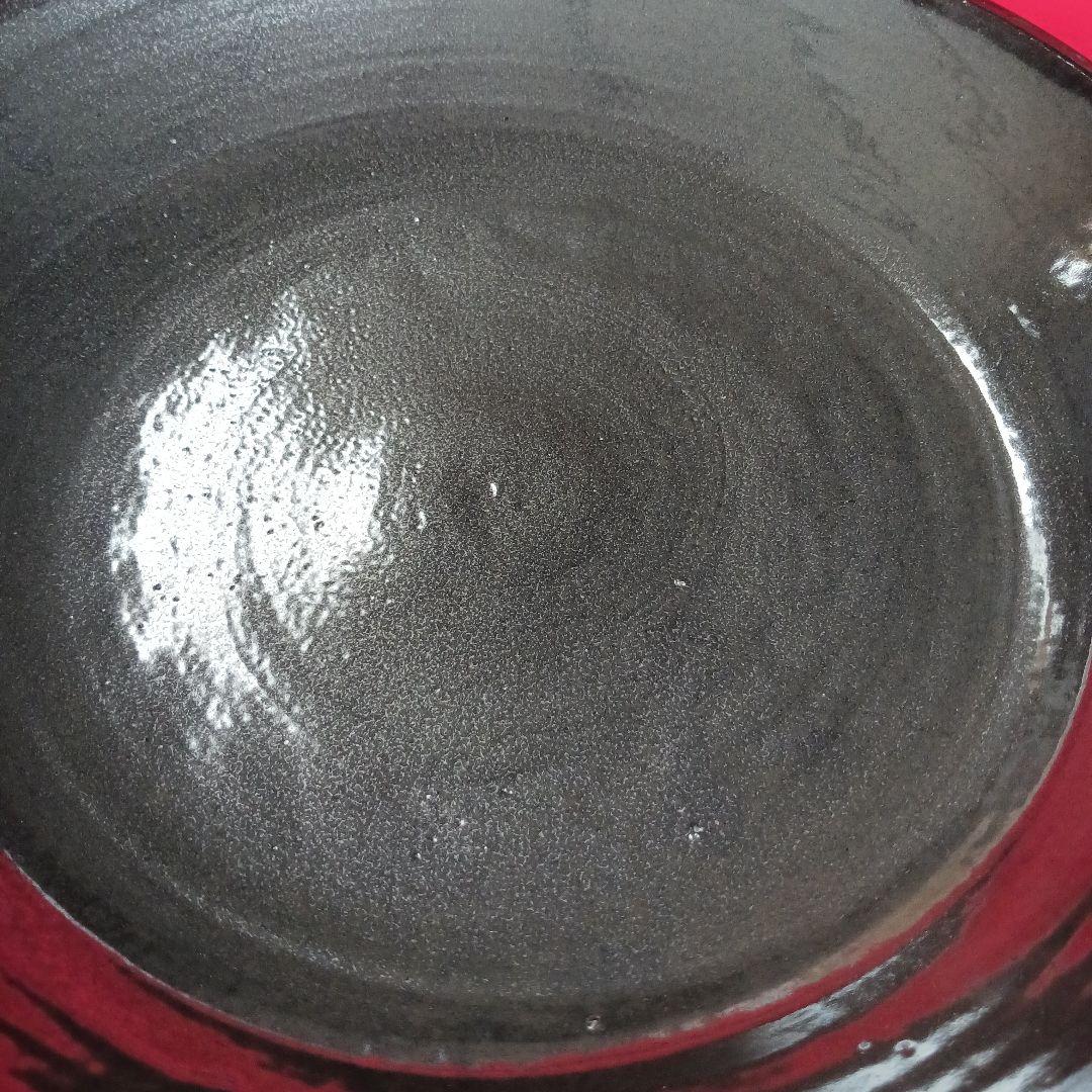 由の黒い大皿　陶器　約28cm