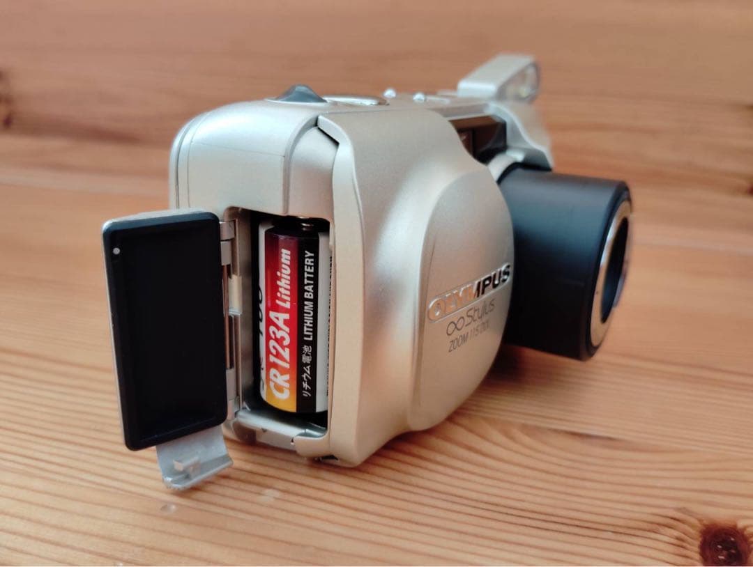 OLYMPUS ∞ Stylus ZOOM 115 DLX フィルムカメラ