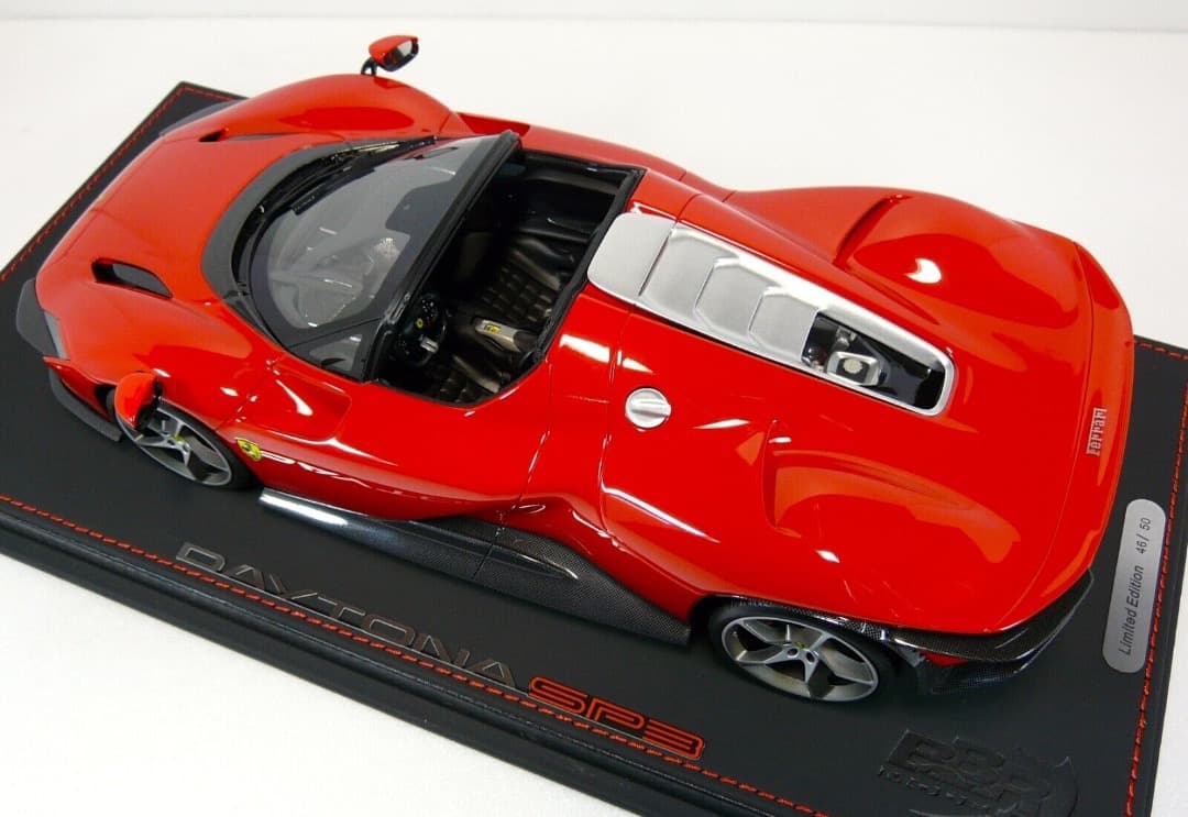 Ferrari Daytona SP3 BBR製 1/18 ロッソコルサ
