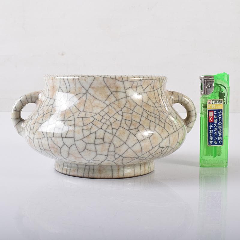 中国　大明成化年製　哥窯　白磁　金糸鉄線　氷裂文　双耳香炉　M　7991E