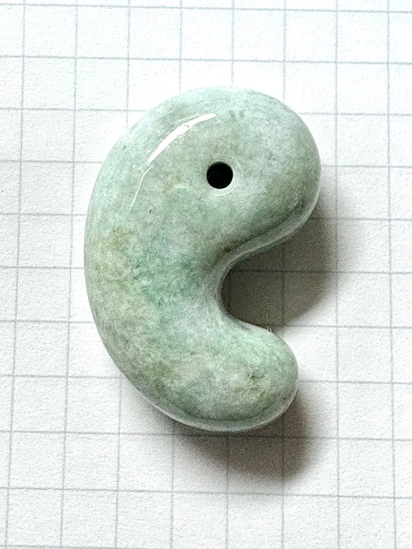 糸魚川翡翠　勾玉　アナヒータストーンズ