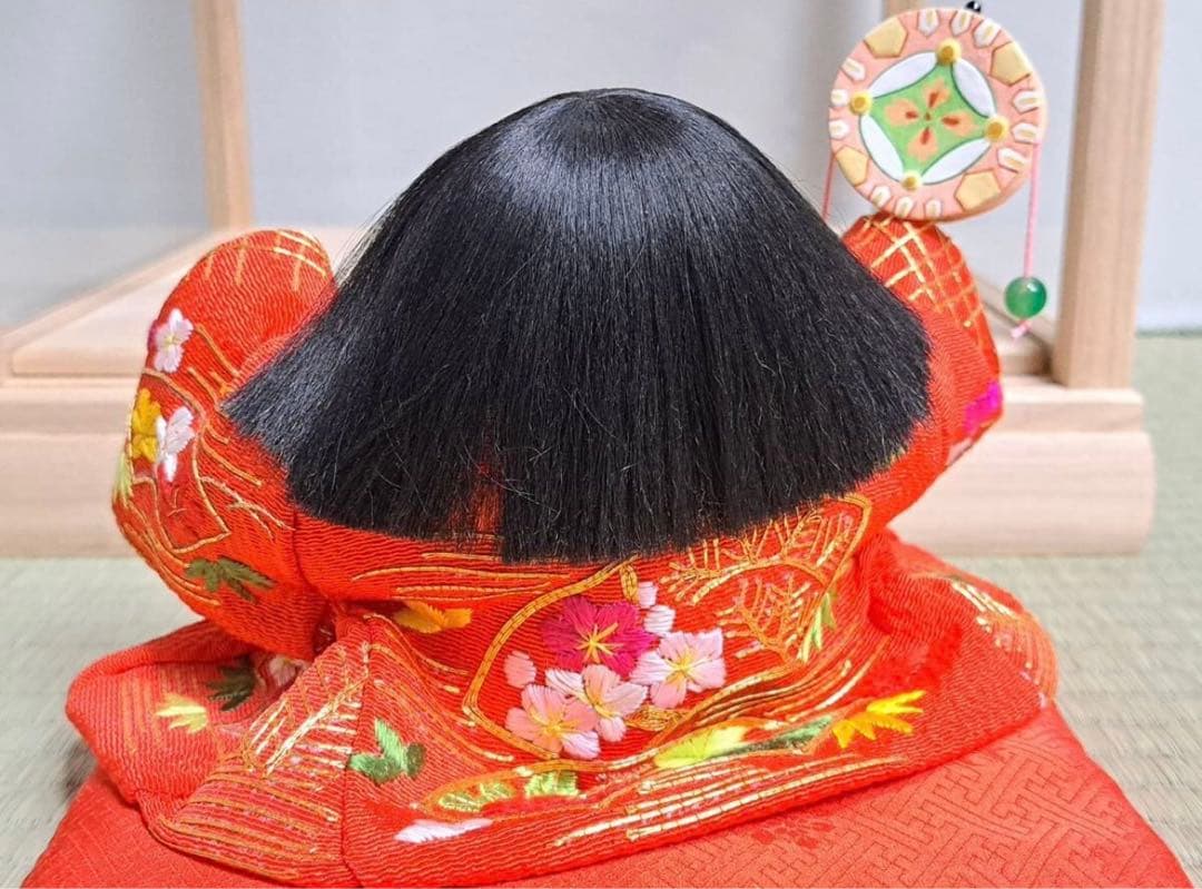 有識御人形司 十二世 伊東久重 作 木彫 御所人形「童子(でんでん太鼓)」共箱