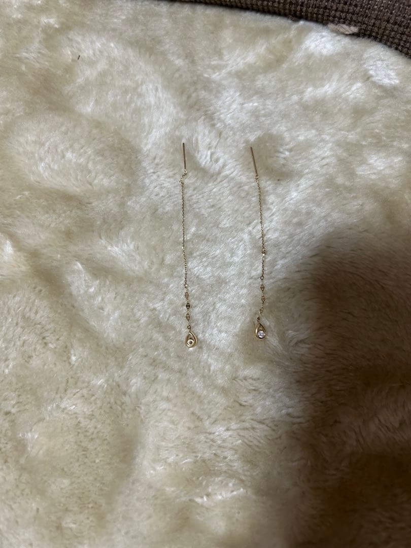 ゴールド ロングピアス ダイヤモンドカット