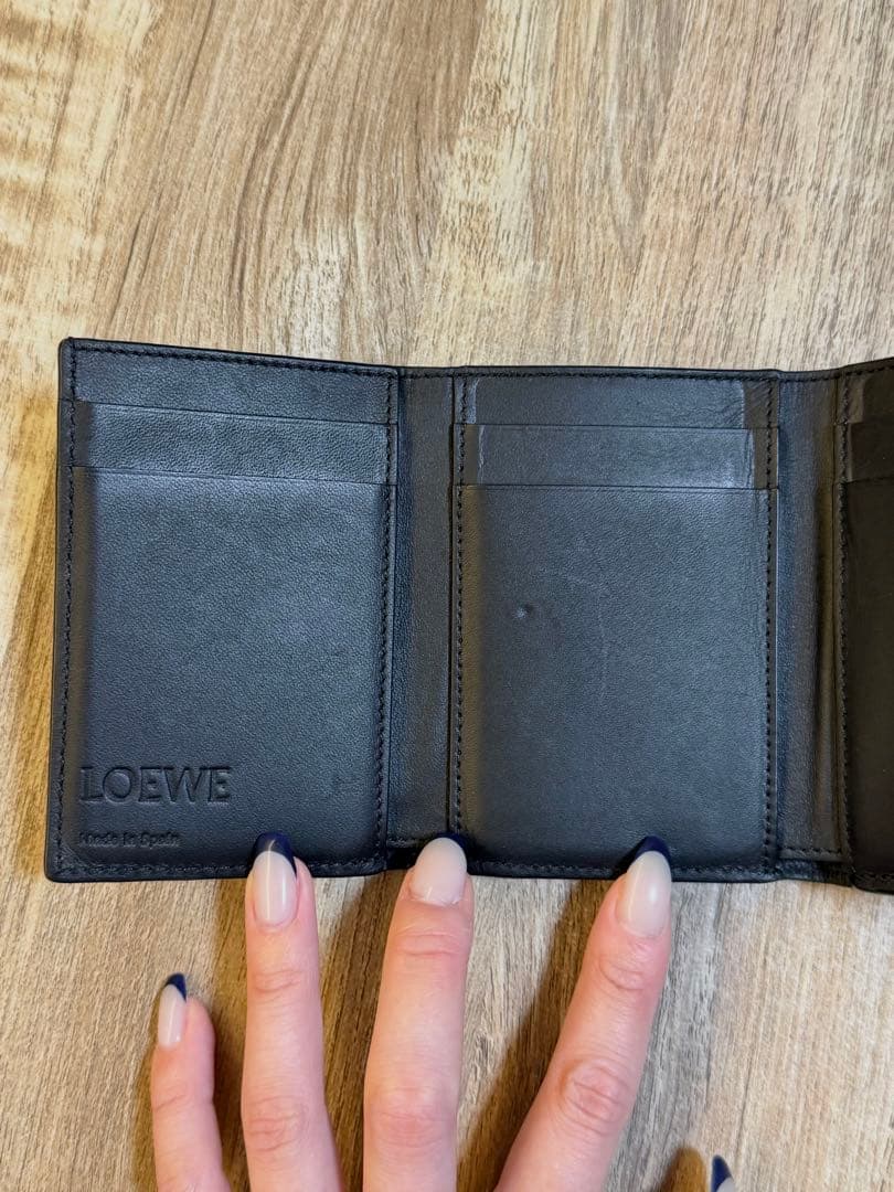 LOEWE 三つ折財布