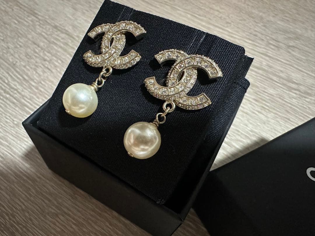 シャネル ロゴパール　ピアス　希少　レシート付き