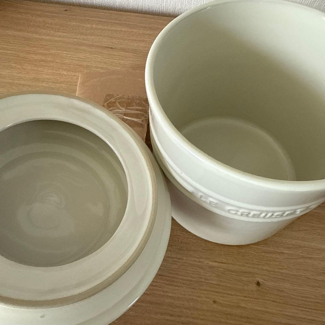 箱無し未使用品　ル・クルーゼ　ペットフードコンテナー（スクープ付き）