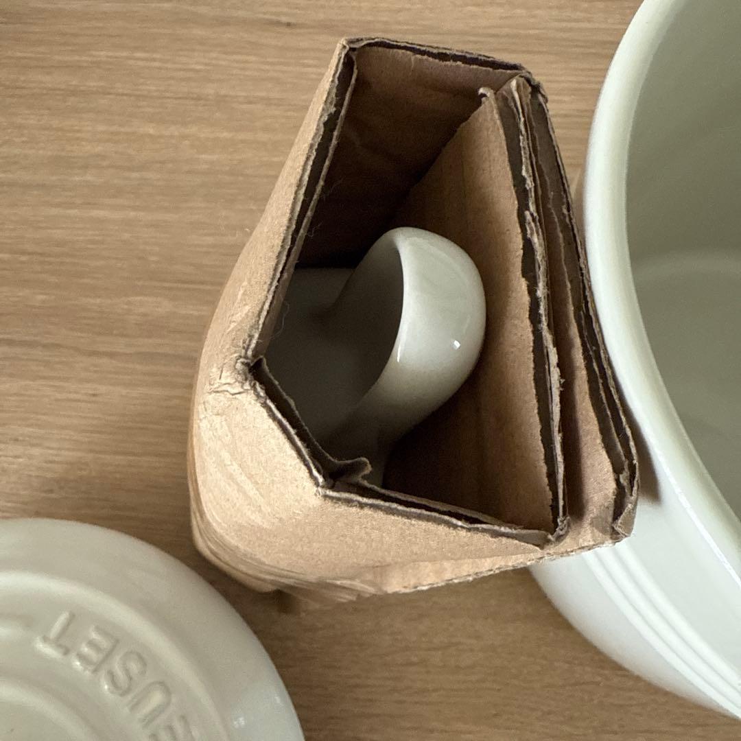 箱無し未使用品　ル・クルーゼ　ペットフードコンテナー（スクープ付き）