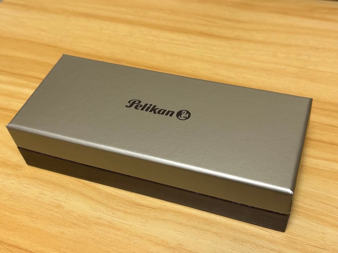 Pelikan ペリカン ボールペン 油性 緑縞 K400 正規輸入品