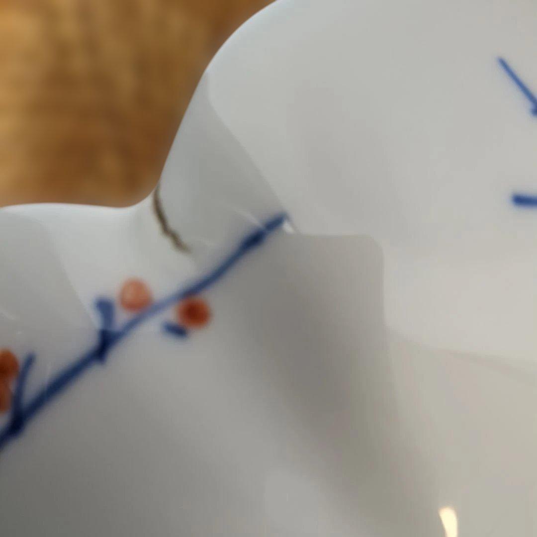 PEACE　深川製磁　あやめと朝顔　菊型飾皿　(裏側に傷あり）