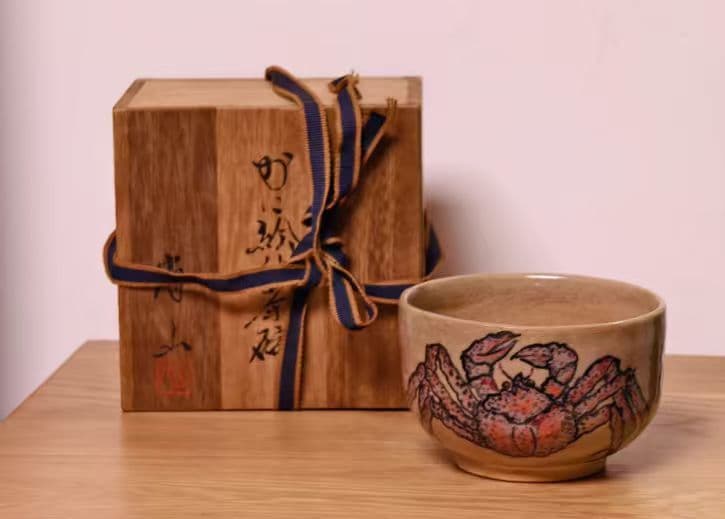 カニ絵茶碗 陶器 木箱付き