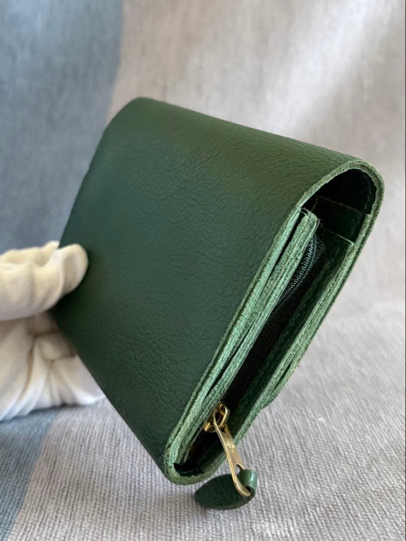 IL BISONTE イルビゾンテ グリーン レザー 二つ折り財布 未使用に近い