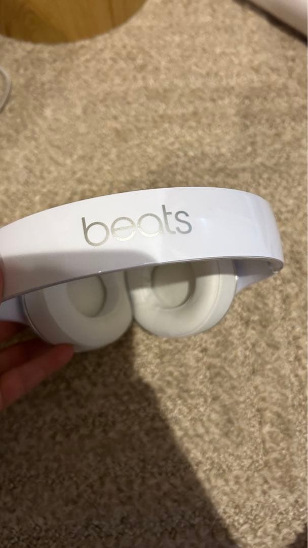 Beats ワイヤレスヘッドホン ホワイト ケース付き